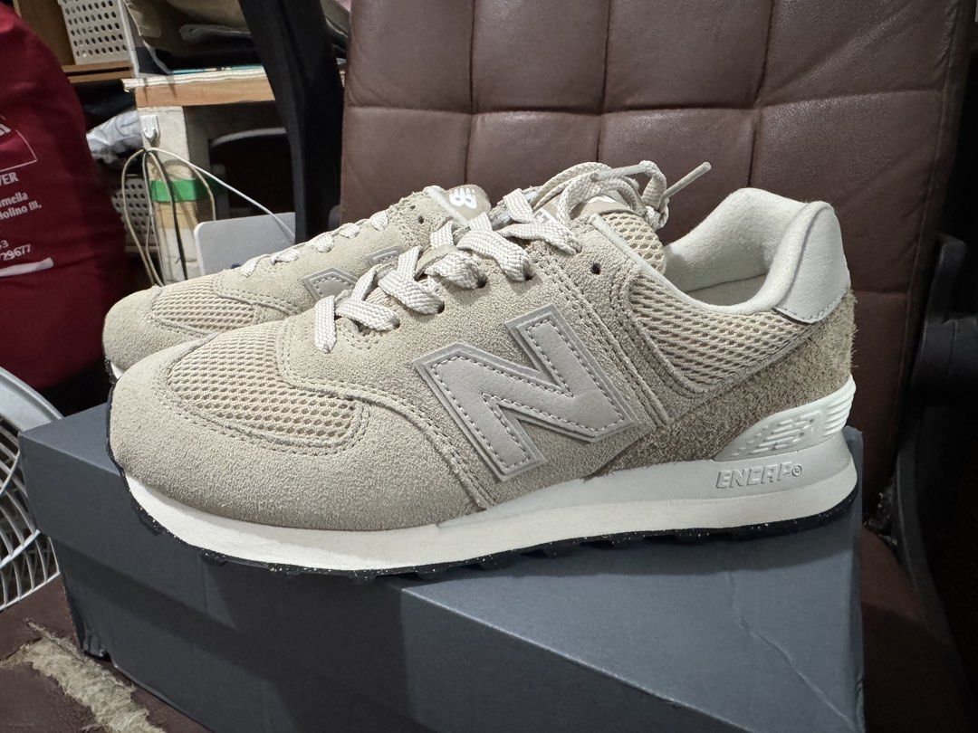 New Balance 574 Beige (Category: Sneakers) located in Bacoor. Submitted by issa_cd (Listing ID 1460425595, Image 2). Description: - 100% brand new and original - size US 7.5 / EU 38 - bought from New Balance’s official flagship store in Sh0pee - complete with box - still negotiable RFS: i have wide feet and medyo masakip pala yung 7.5 sakin, planning to buy size 8 Location: Molino 3, Bacoor City, Cavite • MOP: Gcash / GoTyme • Gcash: with ₱15 tra