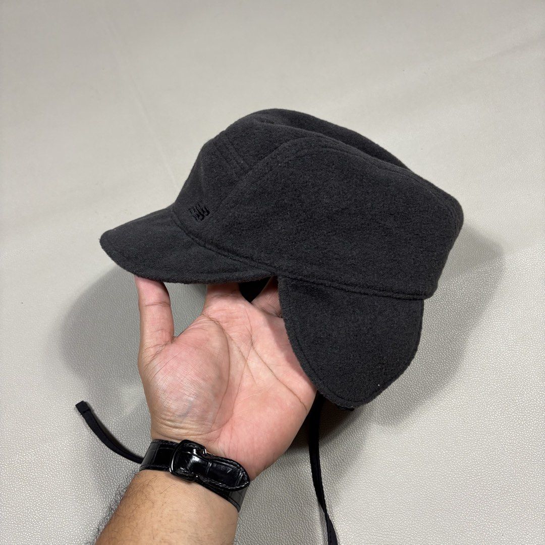 New balance black fleece 5-panel cap with fold-down ear flaps and tie strings (Category: Caps & Hats) located in Quezon City. Submitted by dufflebag_boy (Listing ID 1460354879, Image 2). Description: New balance black fleece 5-panel cap with fold-down ear flaps and tie strings -Price: 550 -Size: Osfa -Good Condition HMU 📩.