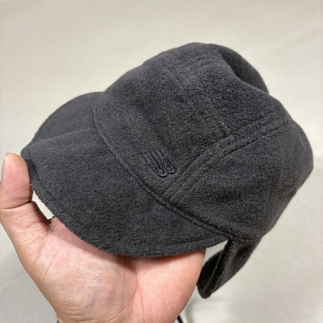 New balance black fleece 5-panel cap with fold-down ear flaps and tie strings (Category: Caps & Hats) located in Quezon City. Submitted by dufflebag_boy (Listing ID 1460354879, Image 3). Description: New balance black fleece 5-panel cap with fold-down ear flaps and tie strings -Price: 550 -Size: Osfa -Good Condition HMU 📩.