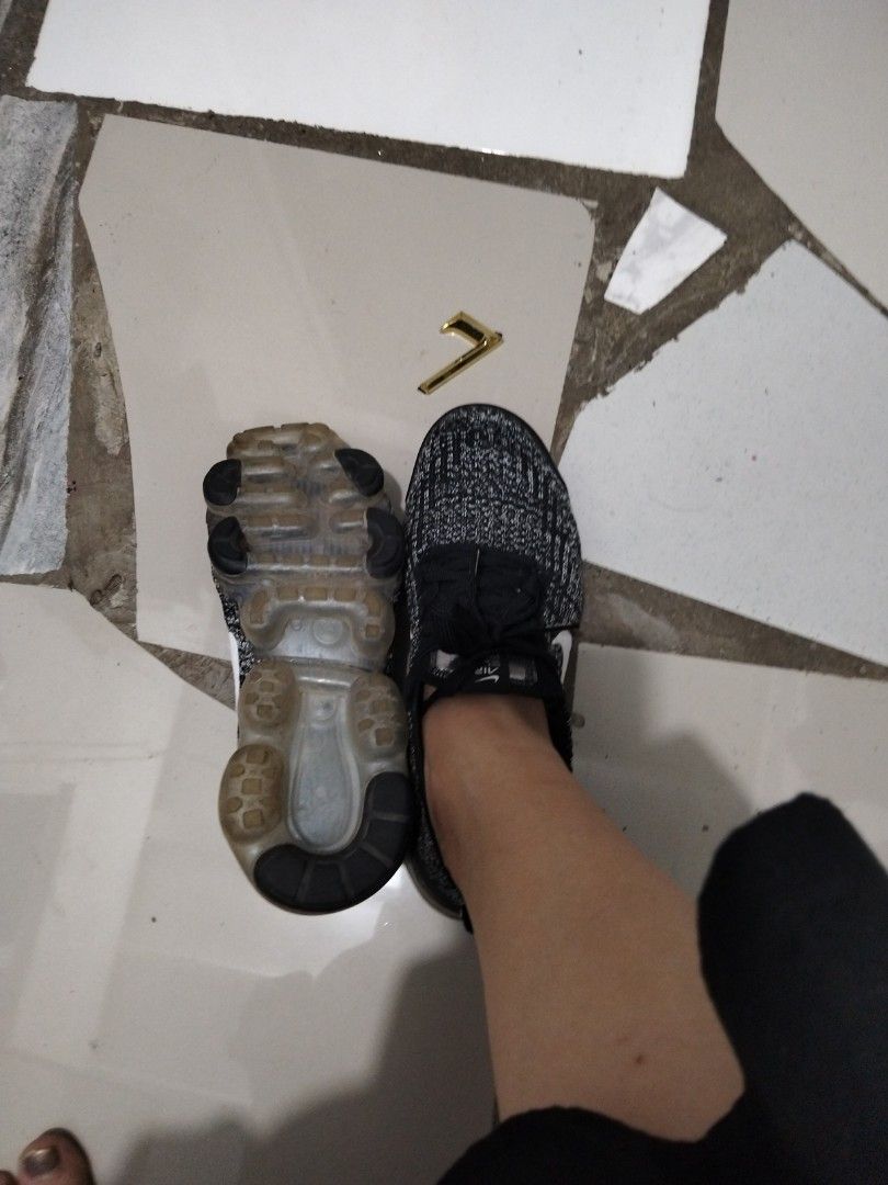 Nike (Category: Sneakers) located in El Salvador. Submitted by francheskaukayukay (Listing ID 1460344793, Image 3). Description: .
