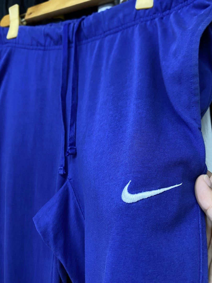 Nike (Category: Joggers) located in Manila. Submitted by freshfindresale (Listing ID 1460411175, Image 3). Description: Mine: 374 Waist: 32-38 Length: 41.5 Leg: 7.5-9.5 Verygood condition No issue.