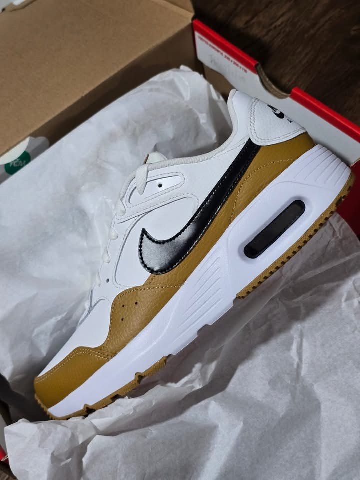 NIKE AIR MAX SC LEATHER — WHEAT 🤎👟 (Category: Sneakers) located in Mandaluyong City. Submitted by luxprelovedbagsparadise (Listing ID 1460468954, Image 2). Description: 🔥 NIKE AIR MAX SC LEATHER — WHEAT 🤎👟 Clean. Classic. Effortlessly stylish. 😮‍💨✨ The perfect everyday pair for that premium streetwear look without breaking the bank! ✔️ Nike Air Max SC Leather ✔️ Color: Wheat 🤎 ✔️ Size: 6M / 7.5W ✔️ Sleek leather finish ✔️ Classic Air Max 