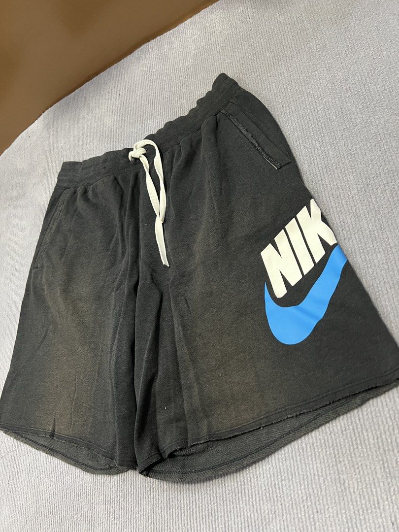 Nike alumni shorts (Category: Shorts) located in Aparri. Submitted by amnorthloots (Listing ID 1460432022, Image 2). Description: Very good condition Color rate 8.8/10 No issue Print no cracks no hairlines Waistline 32”-36” Length 19.5”.