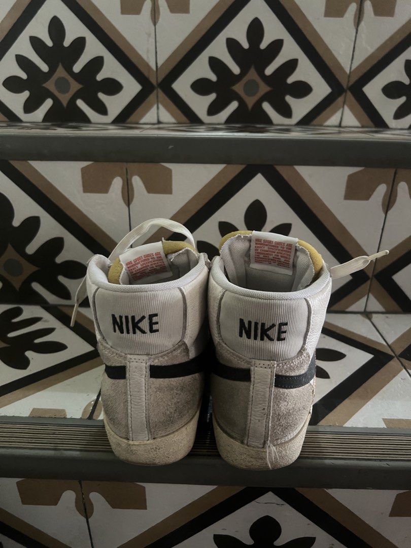 Nike Blazer Mid Pro Club (Category: Sneakers) located in Malabon City. Submitted by mmrizz (Listing ID 1460353821, Image 2). Description: Needs Cleaning Rarely used anymore so might as well sell nalang :) .