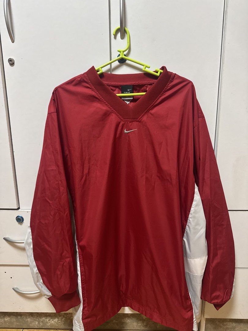 Nike Clima Fit Longsleeve (Category: Coats, Jackets and Outerwear) located in Manila. Submitted by quintessesommerset (Listing ID 1460501665, Image 1). Description: 24x28.