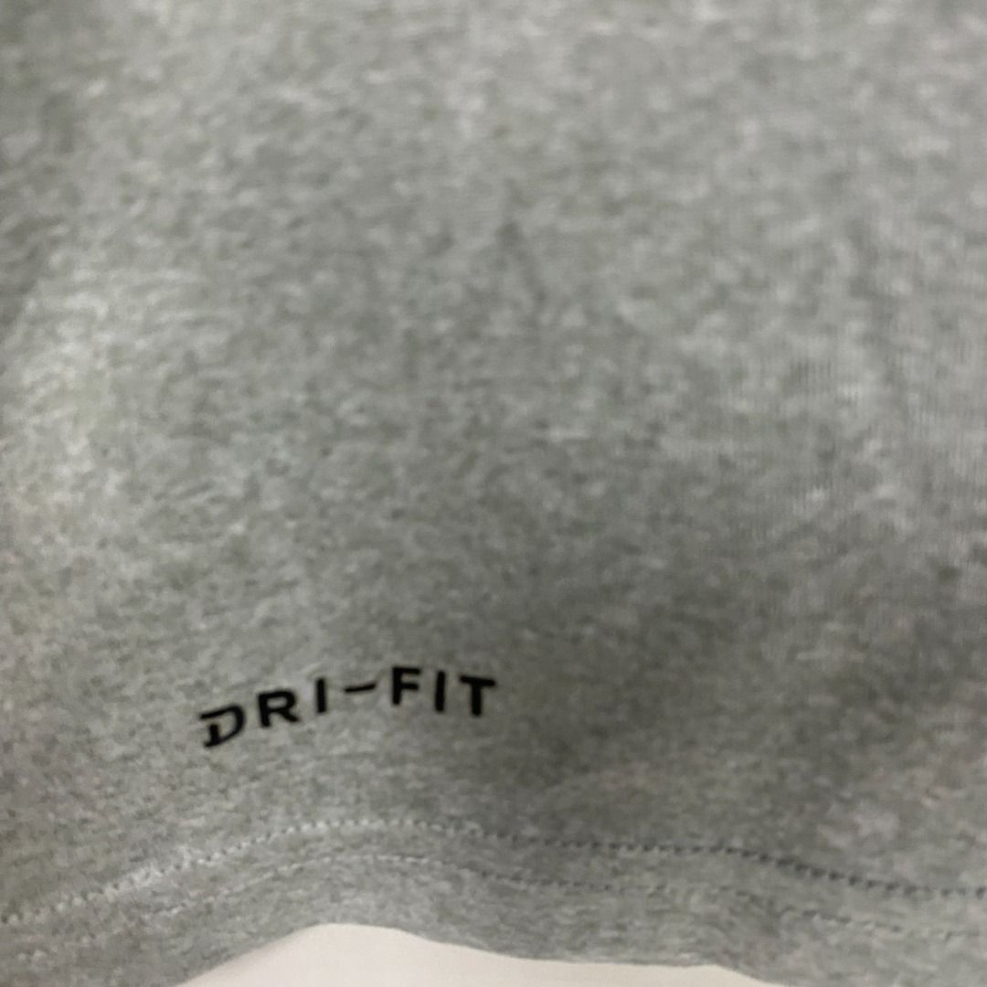 NIKE Dri-Fit Muscle Tee Heather Grey / L (Category: Activewear) located in Antipolo. Submitted by canadafindss (Listing ID 1460331421, Image 3). Description: Visit & Follow Canada Finds for more premium thrift, streetwear, vintage, techwear, activewear, and branded finds from Canada 🇨🇦 More items posted regularly: https://www.carousell.ph/u/canadafindss NIKE Dri-Fit Muscle Tee Heather Grey / L Essential activewear staple. Authentic Nike Dri-Fit
