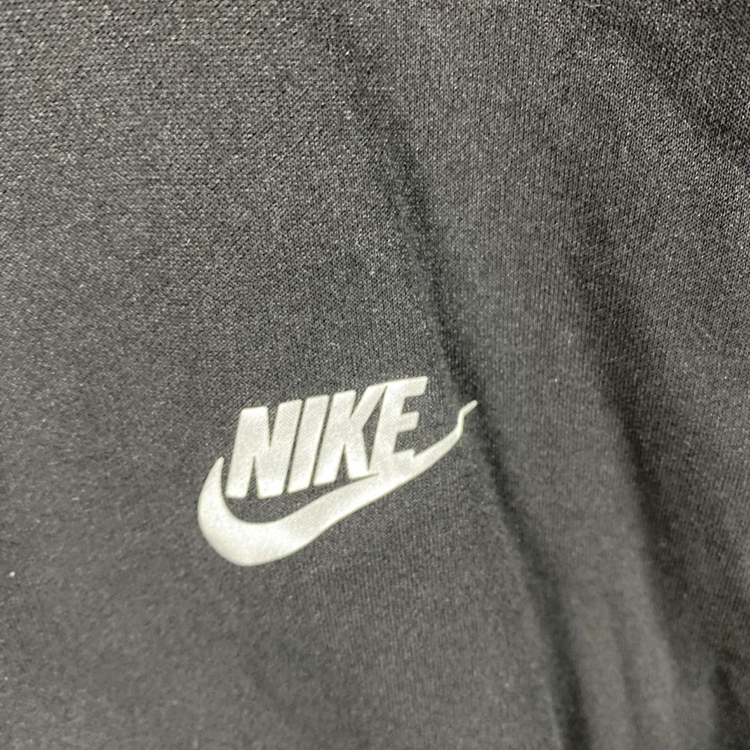 NIKE Full-Zip Track Jacket Black & White / Large (L) (Category: Coats, Jackets and Outerwear) located in Antipolo. Submitted by canadafindss (Listing ID 1460492997, Image 2). Description: Visit & Follow Canada Finds for more premium thrift, streetwear, vintage, techwear, activewear, and branded finds from Canada 🇨🇦 More items posted regularly: https://www.carousell.ph/u/canadafindss NIKE Full-Zip Track Jacket Black & White / Large (L) Classic r