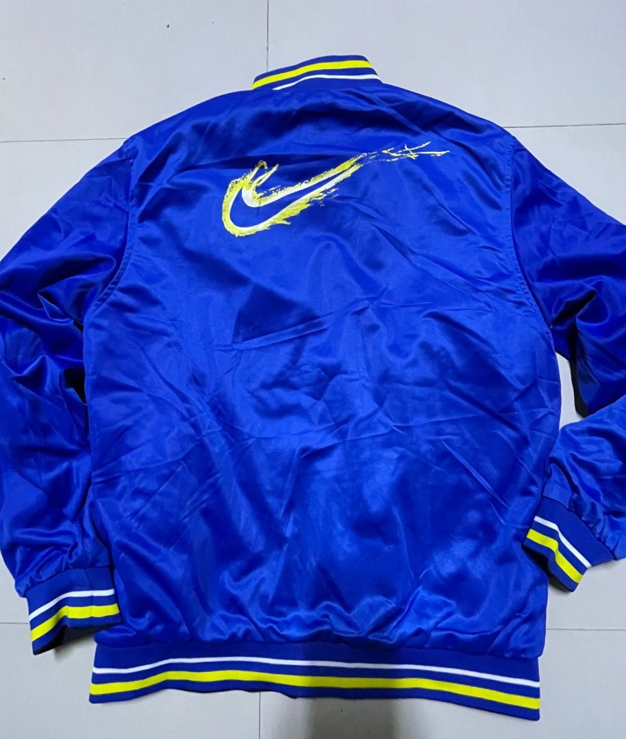 Nike Jacket Reversible (Category: Coats, Jackets and Outerwear) located in Caloocan City. Submitted by gelo_visions (Listing ID 1460485247, Image 2). Description: Excellent condition.