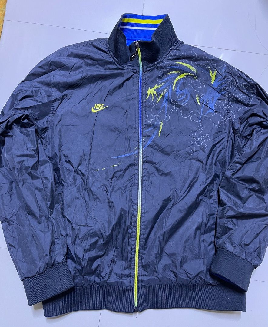 Nike Jacket Reversible (Category: Coats, Jackets and Outerwear) located in Caloocan City. Submitted by gelo_visions (Listing ID 1460485247, Image 3). Description: Excellent condition.