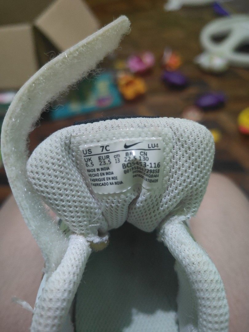 Nike kids shoes (Category: Babies & Kids Fashion) located in Manila. Submitted by cosmiccrystal.0d7ee6 (Listing ID 1460369863, Image 2). Description: Original Nike Kids Shoes.