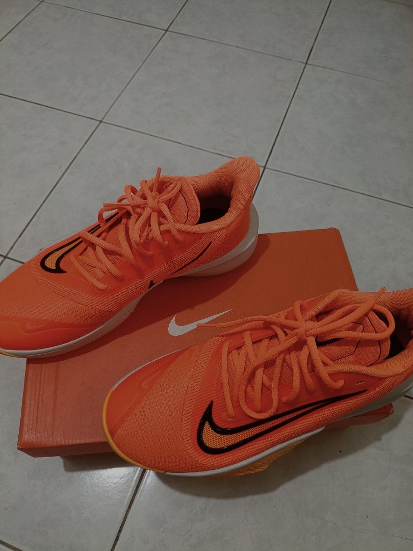 NIKE PRECISION 7 (Category: Sneakers) located in Dumaguete. Submitted by pimenteltrixian11 (Listing ID 1460360789, Image 1). Description: slightly use Negotiable Dm me!.