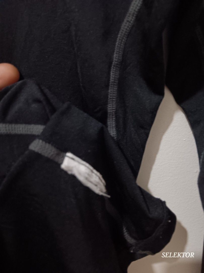 NIKE PRO COMBAT COMPRESSION (Category: Activewear) located in Dauis. Submitted by udenglegaspi (Listing ID 1460504014, Image 3). Description: .