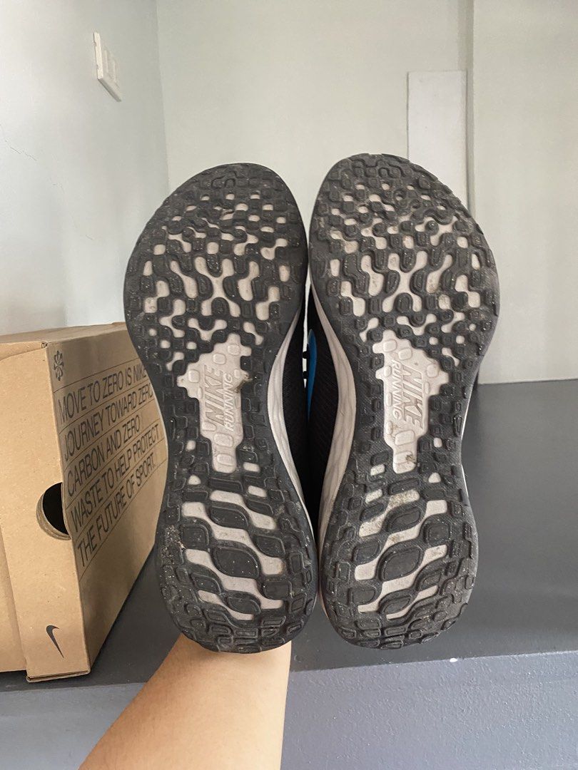 Nike Revolution 6 (Category: Sneakers) located in Pasig City. Submitted by silentgem-ac4d (Listing ID 1460330258, Image 3). Description: .