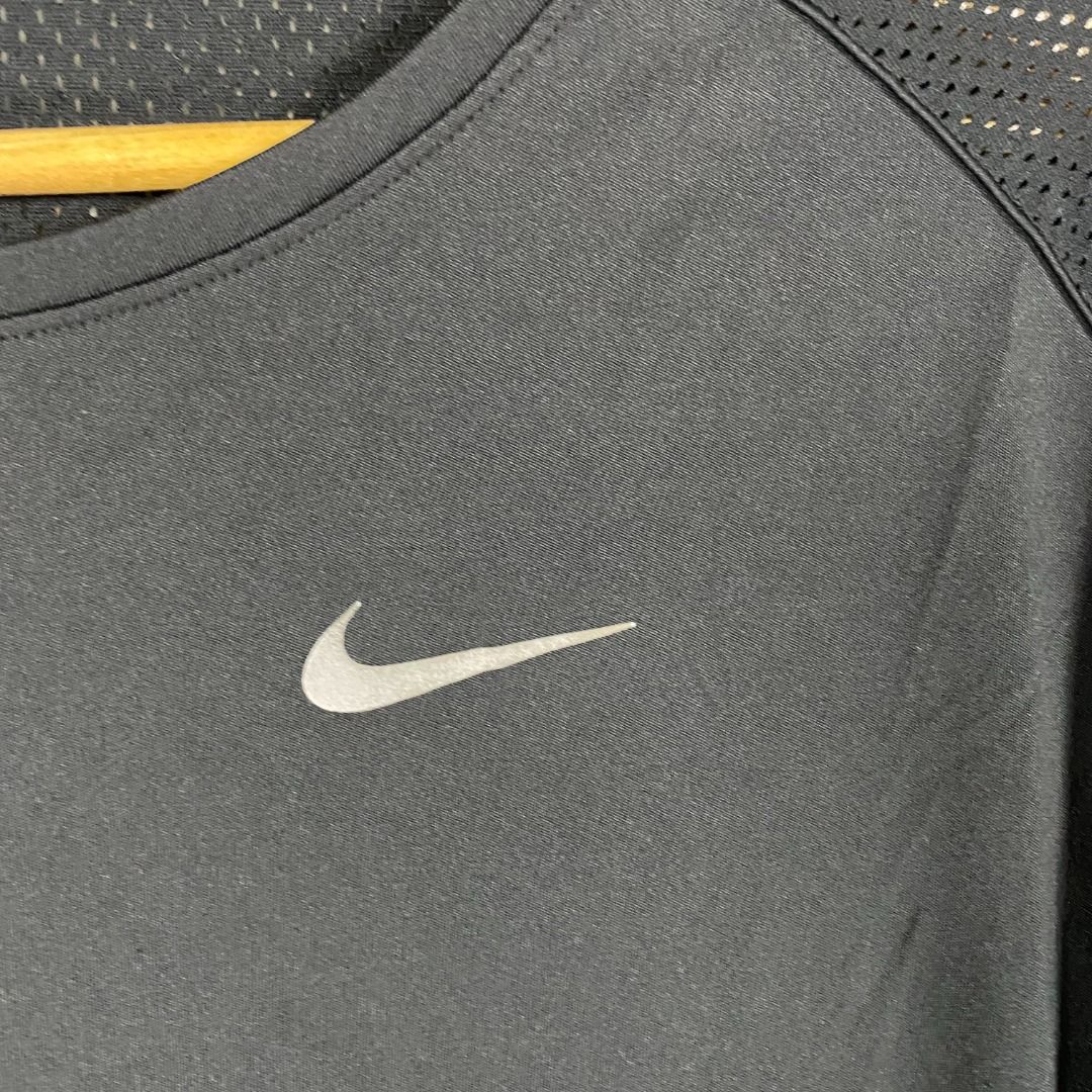 NIKE Running Dri-FIT Micro-Mesh Vent Training Tee Black / L (Category: Activewear) located in Antipolo. Submitted by canadafindss (Listing ID 1460374429, Image 3). Description: Visit & Follow Canada Finds for more premium thrift, streetwear, vintage, techwear, activewear, and branded finds from Canada 🇨🇦 More items posted regularly: https://www.carousell.ph/u/canadafindss NIKE Running Dri-FIT Micro-Mesh Vent Training Tee Black / L Engineered fo