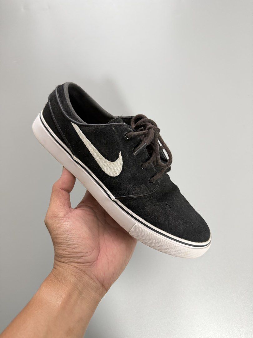 Nike SB Zoom Stefan Janoski (Category: Sneakers) located in Manila. Submitted by jasonkicksph (Listing ID 1460472592, Image 3). Description: Nike SB Zoom Stefan Janoski 7US 25CM Authentic Complete with box Good condition ₱3,000.