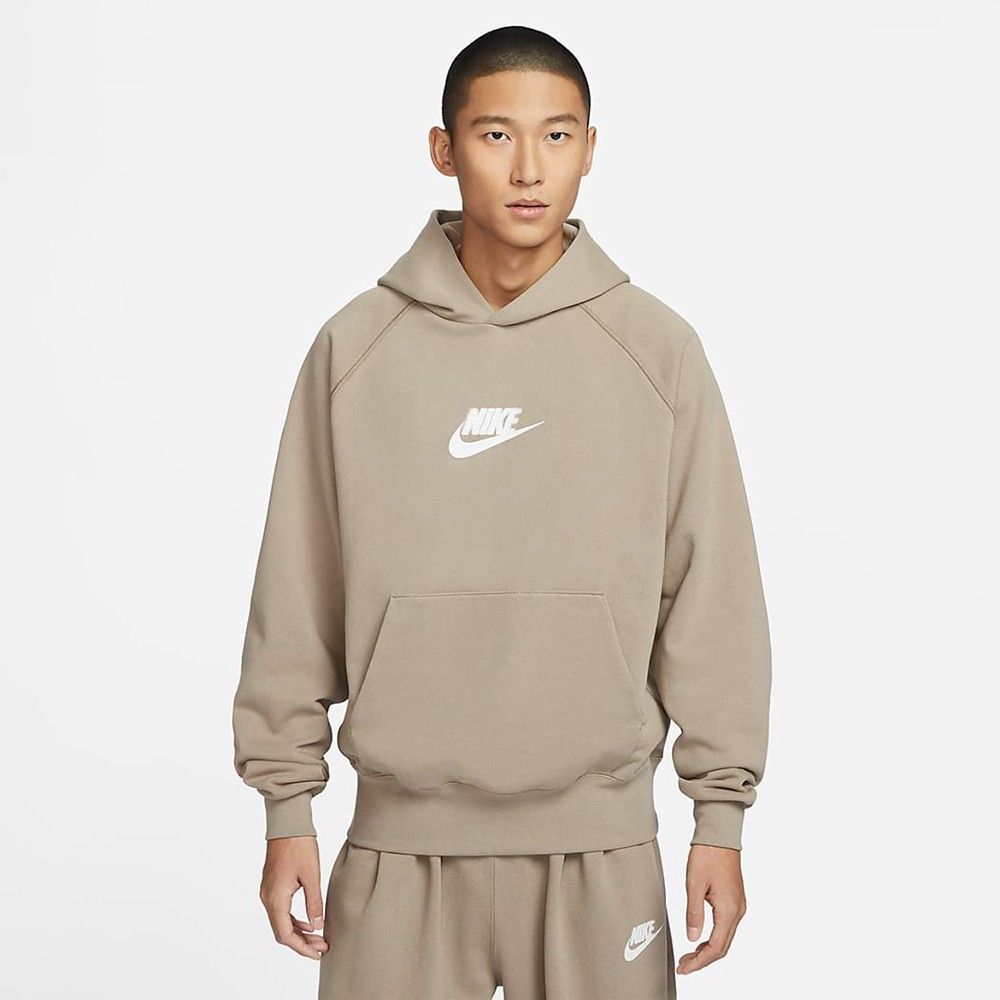 Nike NSW Hoodie (Category: Hoodies) located in Manila. Submitted by swag_dealer (Listing ID 1460432121, Image 1). Description: Nike NSW Hoodie size L on tag Length: 26.5 Width: 23.5 Boxy type Authentic💯 No issue 1200+sf.