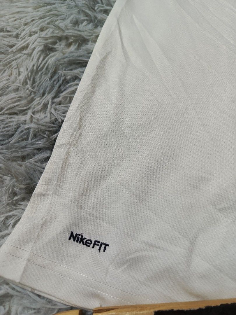 Nike Total 90 Drifit tee (Category: Tshirts & Polo Shirts ) located in Manila. Submitted by swag_dealer (Listing ID 1460432405, Image 2). Description: Nike Total 90 Drifit tee size M on tag Length: 27.5 Width: 20 Authentic💯 No issue 700+sf.