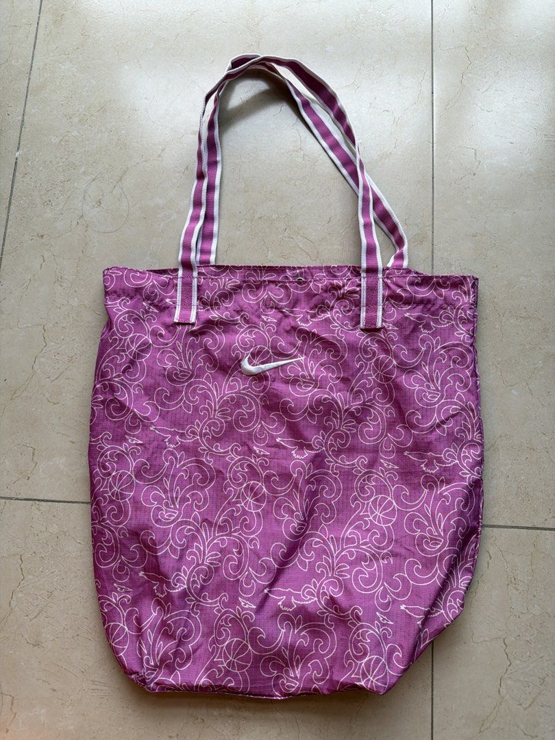 Nike tote bag (Category: Tote Bags) located in Makati City. Submitted by latenightcheckout (Listing ID 1460397212, Image 1). Description: .