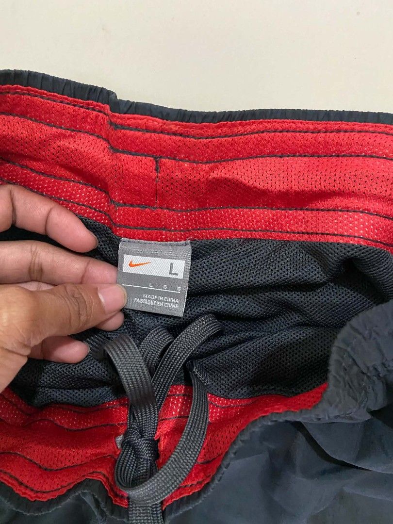Nike track pants (Category: Joggers) located in Caloocan City. Submitted by ejay_3 (Listing ID 1460335493, Image 3). Description: .