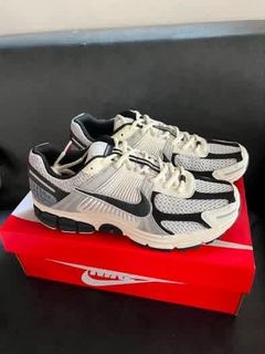 (Category: ) located in . Submitted by sksneakers123 (Listing ID 1460440595, Image 1). Description: .