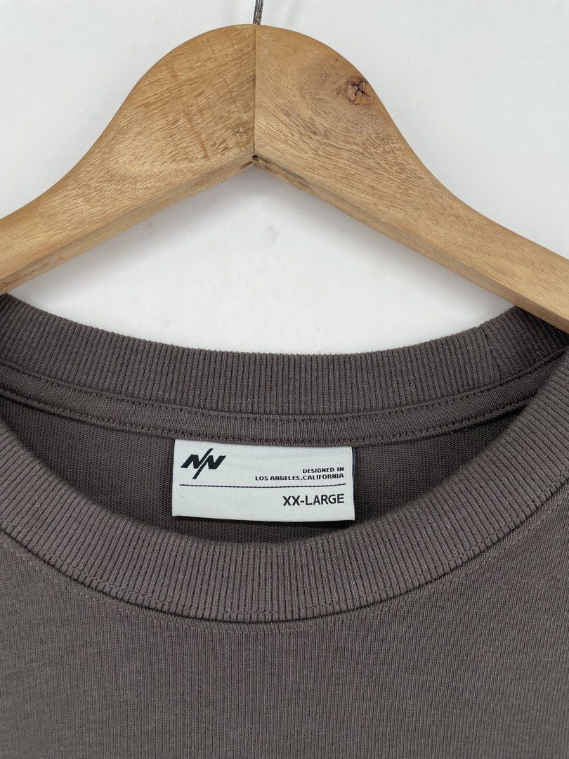 Nine point nine Element Grey Shirt (Category: Tshirts & Polo Shirts ) located in Mandaluyong City. Submitted by armrhts (Listing ID 1460407364, Image 3). Description: Size: XXL Dimensions(inches) •Width: 28" •Length: 32" •Pit to Cuff: 6".