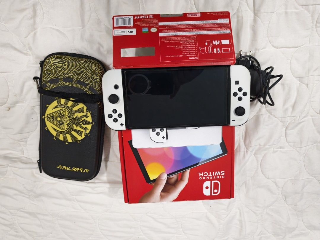 Nintendo switch oled (Category: Nintendo) located in Johor Bahru. Submitted by thehobbyguy (Listing ID 1460436813, Image 2). Description: want to sell Nintendo switch oled jarang main dapat accessories macam case complete ada charger termasuk memory card 128gb condition cun berminat boleh pm .