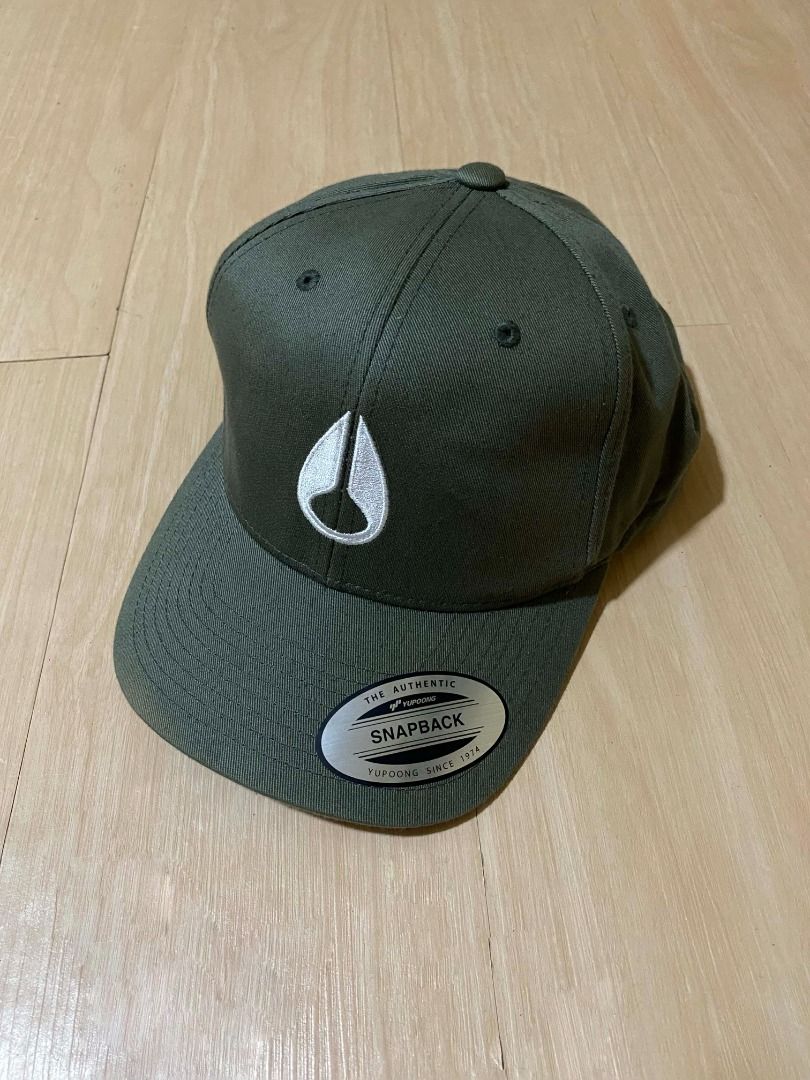 Nixon Olive Green Snapback Cap (Category: Caps & Hats) located in Cadiz. Submitted by thespotcdz (Listing ID 1460458415, Image 1). Description: Fits All 9.5/10 rate w/ minor issue 680 + sf.