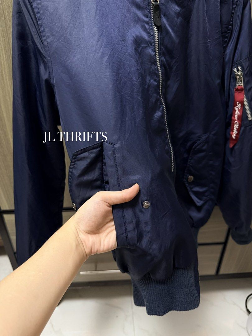 NYLAUS Navy Blue Quilted Full Zip Jacket (Category: Coats, Jackets and Outerwear) located in Cavite. Submitted by jlthrifts_ (Listing ID 1460489104, Image 3). Description: Brand: Nylaus Size: Medium Length: 25 Width: 22 w/ arm pocket.