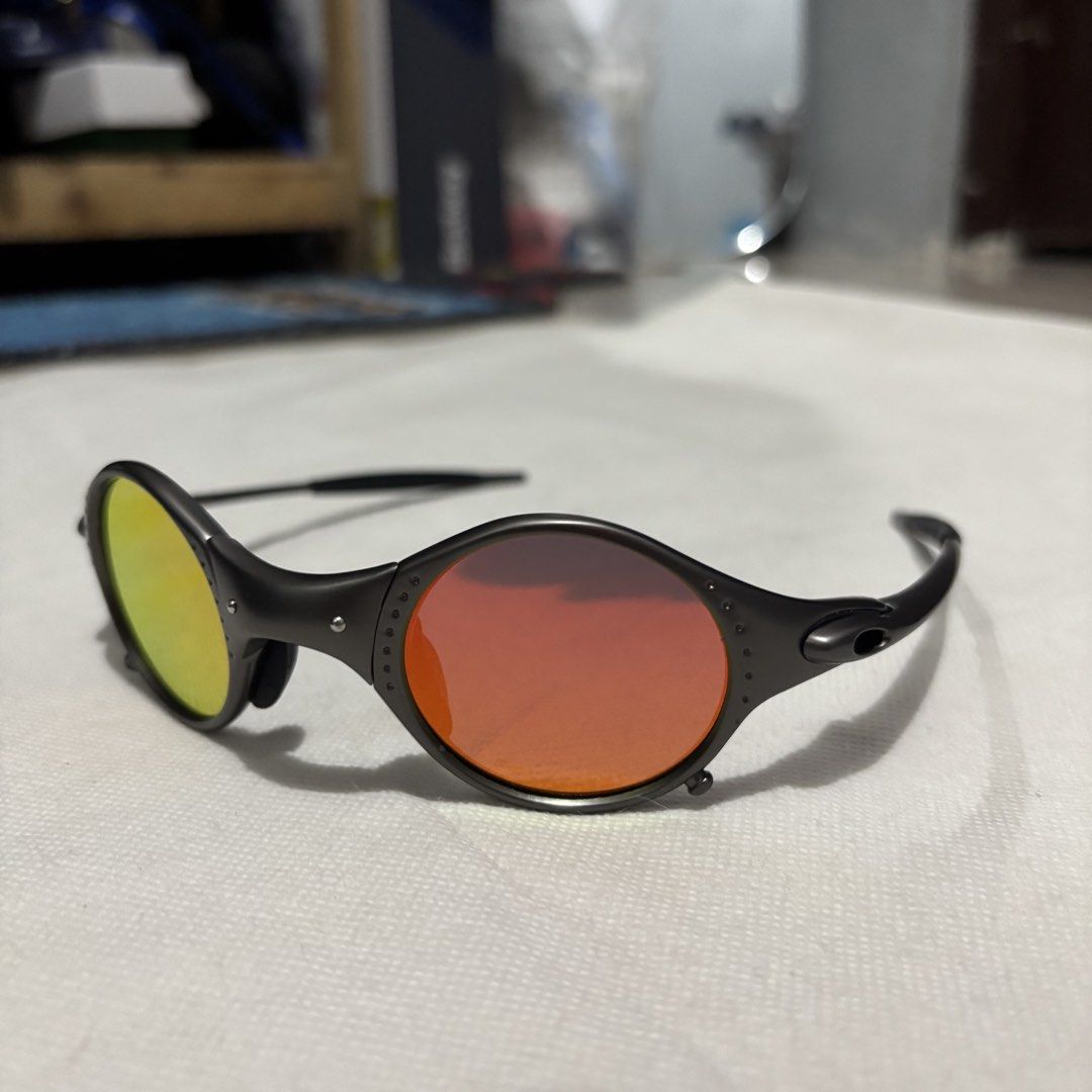 Oakley Mars X Metal Sunglasses (Category: Sunglasses & Eyewear) located in Cavite. Submitted by thrift.ni.jus (Listing ID 1460481715, Image 2). Description: .