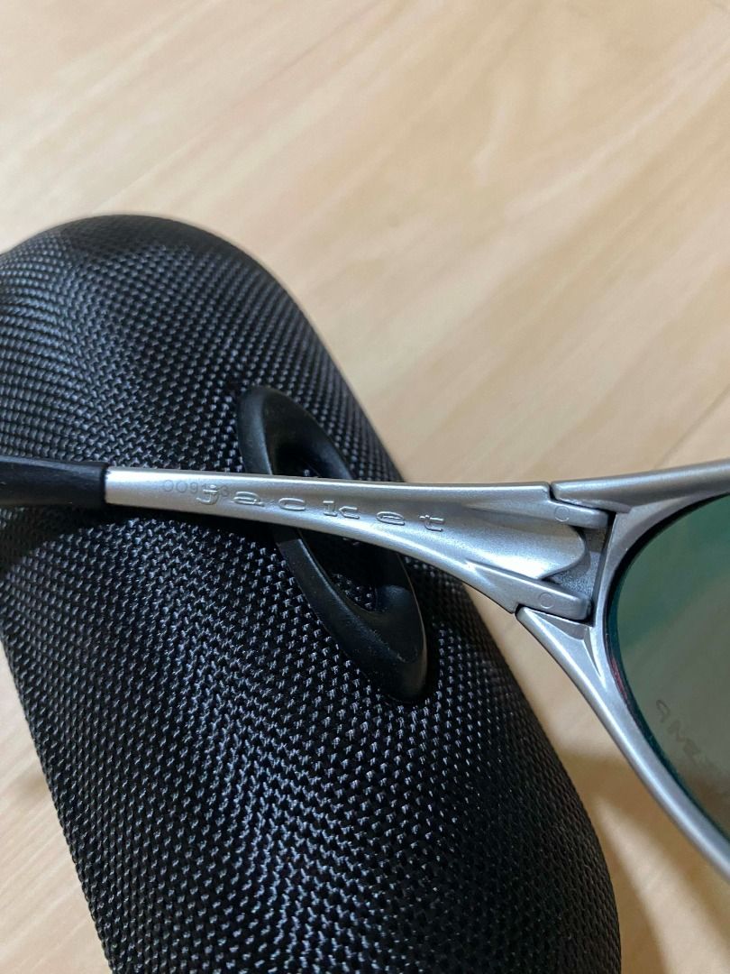 Oakley Y2K Gorpcore Sunglasses Eye Jacket (Category: Sunglasses & Eyewear) located in Cadiz. Submitted by thespotcdz (Listing ID 1460457841, Image 3). Description: Excellent condition with zipper case only.