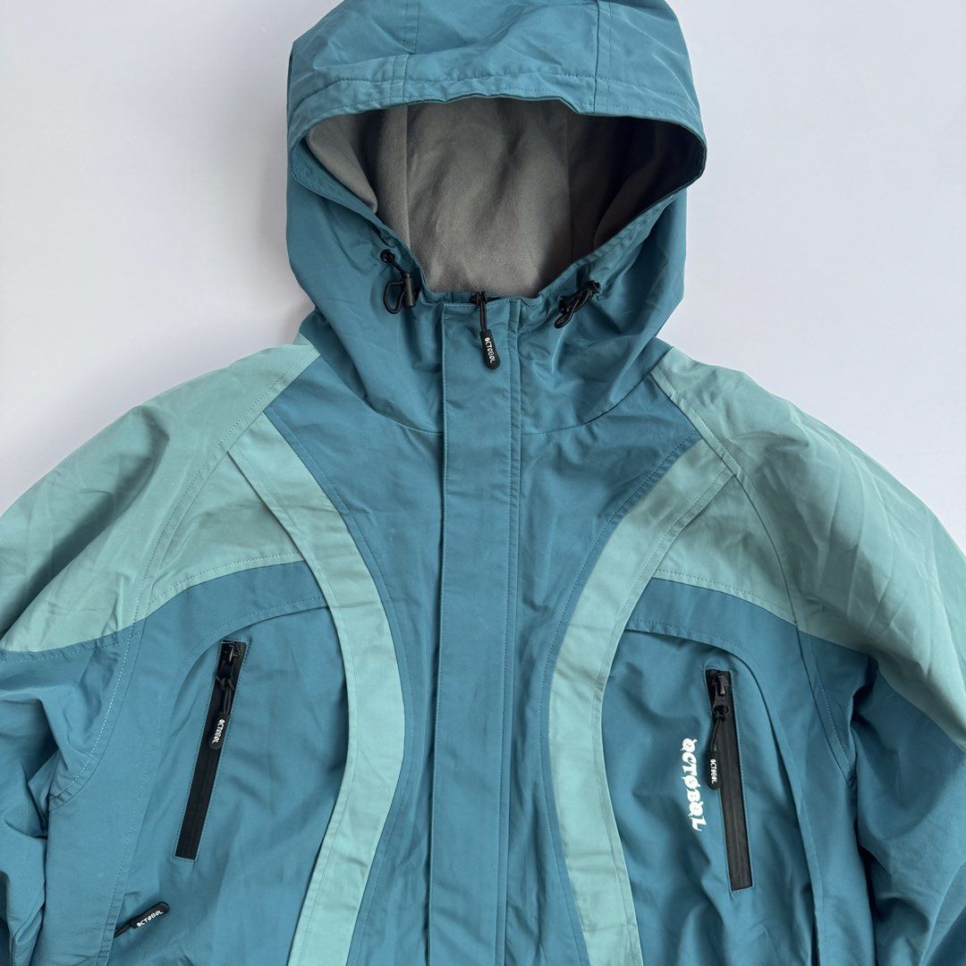 Octogambol Rain Jacket (Category: Coats, Jackets and Outerwear) located in Iloilo. Submitted by 50houndidz (Listing ID 1460416027, Image 3). Description: Octogambol Rain Jacket excellent no issue size: medium measurements: 24 width 29 length 27.5 sleeve length dm for more questions .