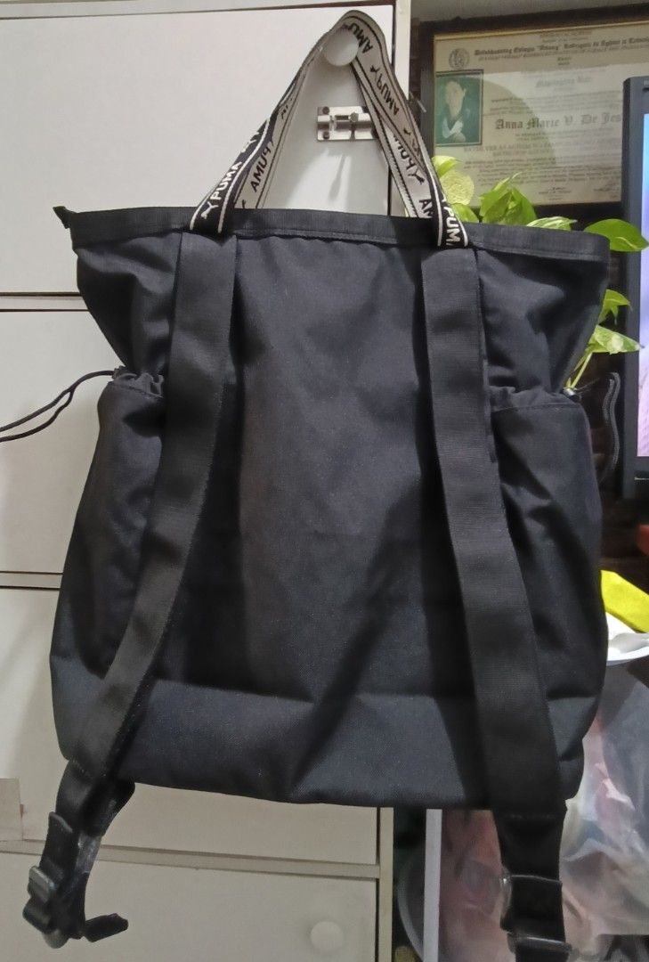OG Puma Essential 2in1 Big Bag (Category: Luxury Bags & Wallets) located in Manila. Submitted by akosimariengge (Listing ID 1460369091, Image 2). Description: As is, Original Puma Essential 2in1 Big Bag (tote na backpack pa) unisex, perfect for workout, travel and casual. The main compartment is easy to open and close and it is convenient to put in and take out your items. It also comes with a shoulder and backpack strap, so you can arrange the w