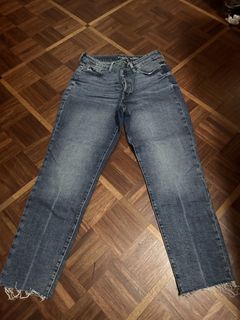 (Category: ) located in . Submitted by fashiondeclutter11 (Listing ID 1460478396, Image 1). Description: .