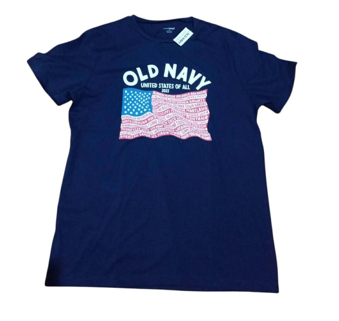 Old Navy T-Shirt Size- M (Category: Tshirts & Polo Shirts ) located in Balagtas. Submitted by janlex (Listing ID 1460321343, Image 2). Description: - Navy blue Old Navy t-shirt - Features a US flag graphic with state names and '2022' - Short sleeves - Crew neck - Ideal for casual wear.