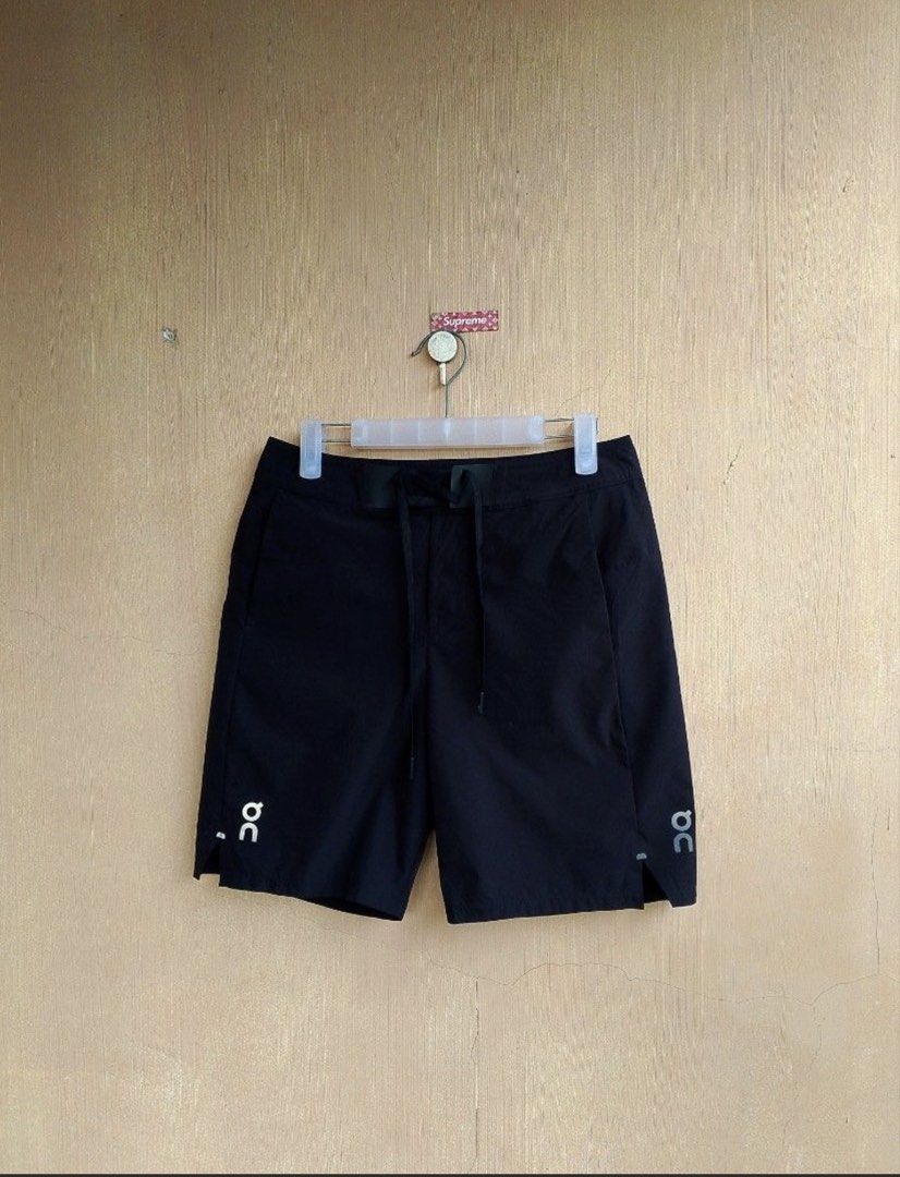 On Cloud Hybrid shorts (Category: Shorts) located in Quezon City. Submitted by jembart0527 (Listing ID 1460458724, Image 1). Description: For sale On cloud Hybrid shorts Size: XS Dimes: 26-28 width Like new RFS: too small for me.