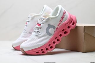 (Category: ) located in . Submitted by factory.shoes.outlet (Listing ID 1460308760, Image 1). Description: .