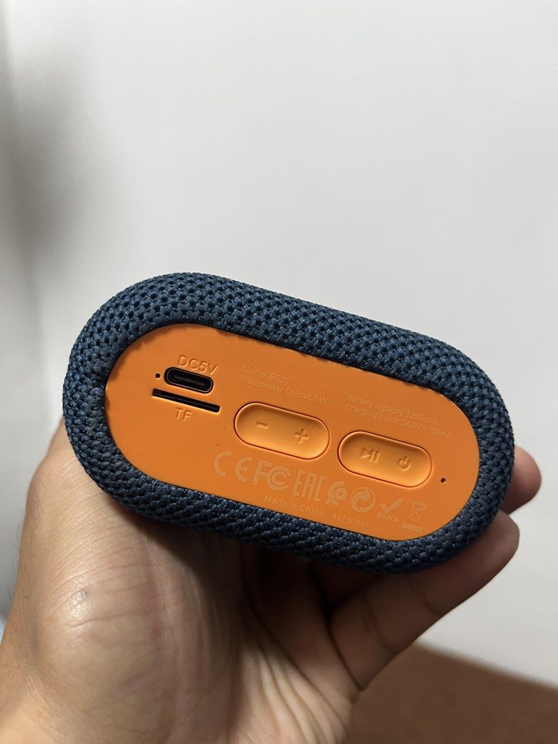 Orashare bluetooth speaker (Category: Soundbars, Speakers & Amplifiers) located in Manila. Submitted by thefootyhub (Listing ID 1460473939, Image 3). Description: great sound original orashare speaker.