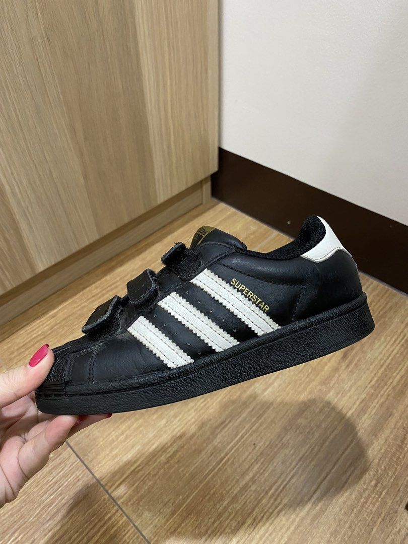 Original Adidas Superstar for Kids (Category: Babies & Kids Fashion) located in Quezon City. Submitted by pbonlinestore (Listing ID 1460357559, Image 2). Description: Good condition Hindi na kasya sa anak ko Nabili sa Uk Pm for more question and pictures thank you.