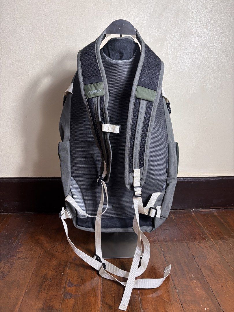 Osprey Daylite Plus Backpack (Category: Backpacks) located in Manila. Submitted by earlylifecrisis3 (Listing ID 1460505047, Image 2). Description: Condition 9/10 Measure it by inch Width: 13 Length: 18 Depth: 5.5 Handle:19 •Refund / Returns not allowed allowed •Please do check the dimensions size on labels sometimes are not accurate on the sizing •Ask me before purchasing.