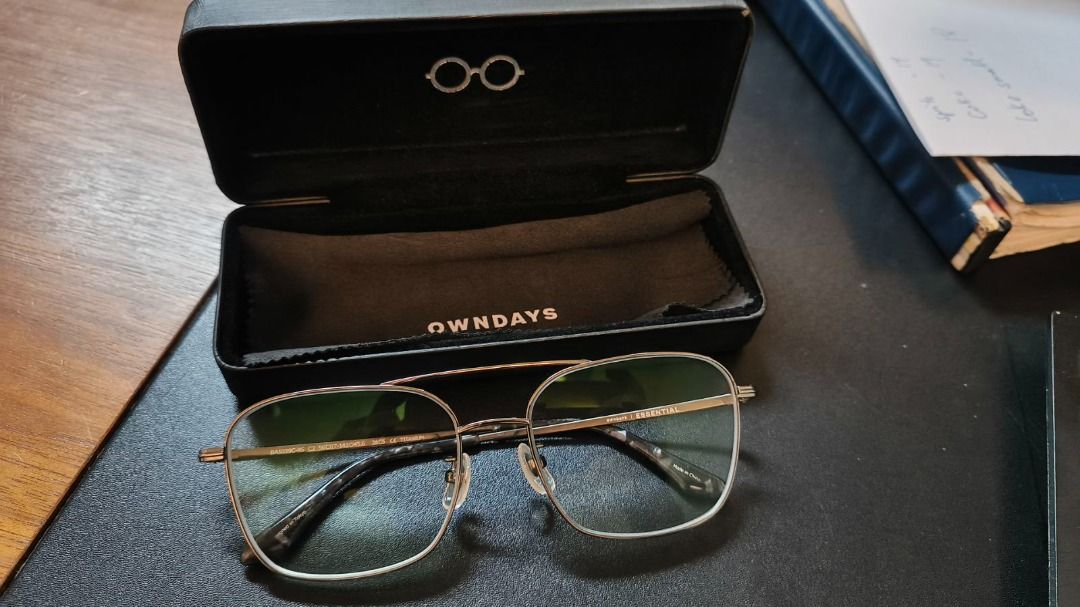 OWNDAYS Essentials - Eyeglasses with Case (Category: Sunglasses & Eyewear) located in Makati City. Submitted by kiwi_thetuxedocat (Listing ID 1460403874, Image 3). Description: - OWNDAYS Eyeglasses - Almost 3 months old - Includes original case and cleaning cloth - Durable metal frame - Classic aviator style with double bridge - Square lens shape - Ideal for everyday wear - 225L & 250R.