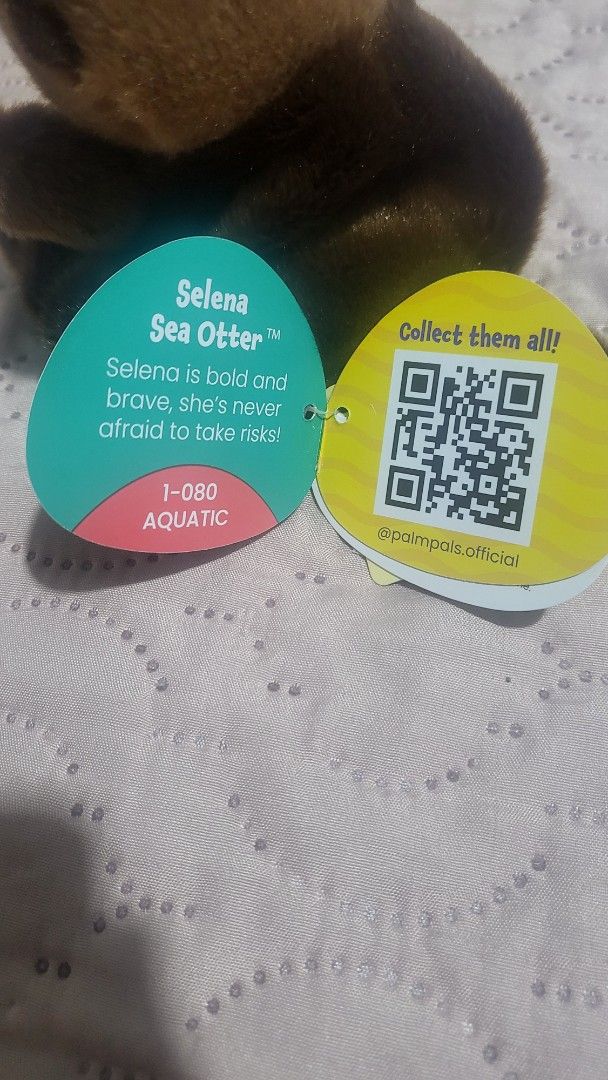 palm pals selena sea otter (Category: Designer & Blind Box Toys) located in Caloocan City. Submitted by clovuie (Listing ID 1460472802, Image 3). Description: never used tags still intact bought in sg for around 750 php rfs: decluttering.
