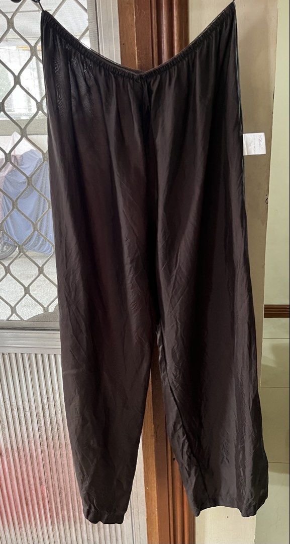 Pants garterized see through (Category: Other Bottoms) located in Bacoor. Submitted by ayit. (Listing ID 1460506775, Image 1). Description: Small-med fit japan gling.