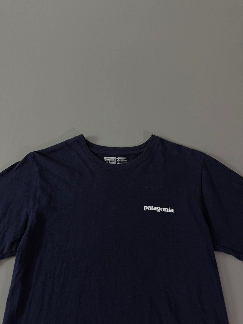 PATAGONIA (Category: Tshirts & Polo Shirts ) located in Guagua. Submitted by sweetboyy (Listing ID 1460425809, Image 2). Description: PATAGONIA EXCELLENT CONDITION / NO ISSUE SIZE LARGE ON TAG (WOMENS) / DIMES L25 W19.5.