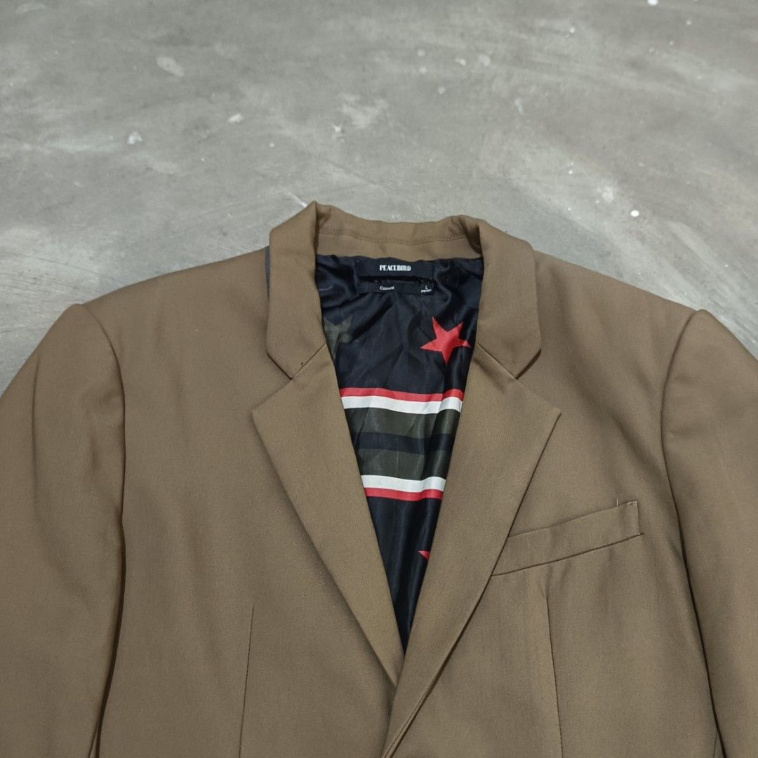 Peacebird Men's Tan Camel Blazer Jacket with Graphic Star Lining (Category: Coats, Jackets and Outerwear) located in Abucay. Submitted by gibzzz123 (Listing ID 1460403614, Image 3). Description: • All items are ON HAND and ready to be shipped/picked up. • Items are preloved/ukay, so please expect minimal signs of usage unless stated otherwise. • No major issues — good condition unless otherwise indicated in the listing. • Actual color may slightl