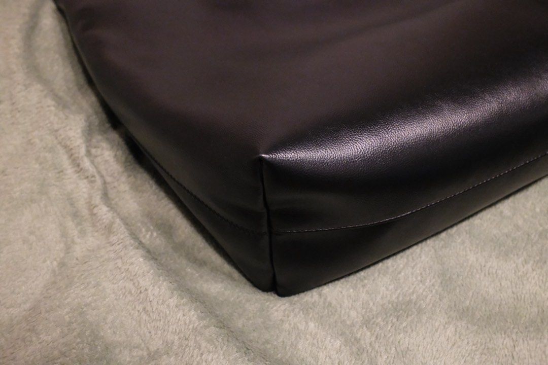 PEDRO Avery Leather Tote Bag (Category: Sling Bags) located in San Juan City. Submitted by bjmoreno (Listing ID 1460448580, Image 3). Description: Product Name: Avery Tote Bag Purchased From: PEDRO Singapore Condition: Used once during my Japan trip * With Original Dust Bag * Classic black leather tote bag from PEDRO * Simple and timeless design * Spacious interior, perfect for everyday essentials * Features an adjustable strap with buckle detail