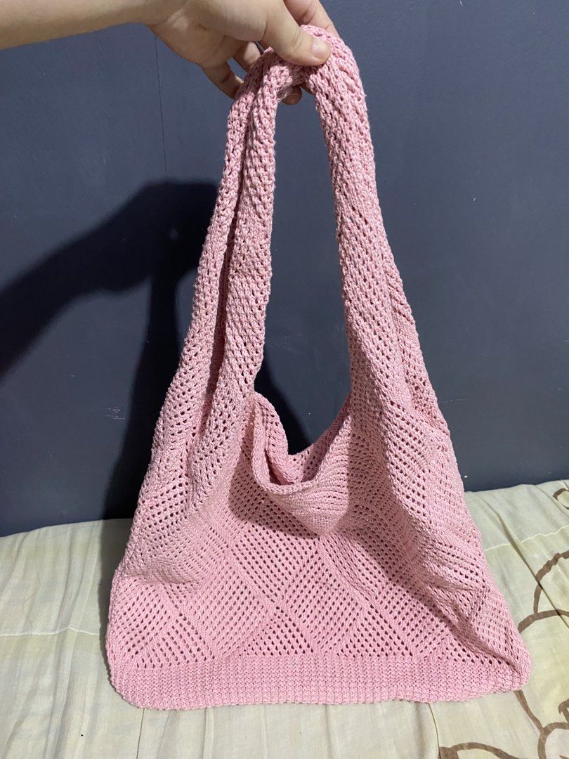 Pink Crochet Tote Bag (Category: Tote Bags) located in Carmona. Submitted by chelat_ (Listing ID 1460415378, Image 1). Description: - Adorable pink crochet tote bag - Versatile: Great for everyday use or as a beach bag - Unique diamond crochet pattern - Long and comfortable straps - Good size for carrying your essentials - Ready for a new home!.