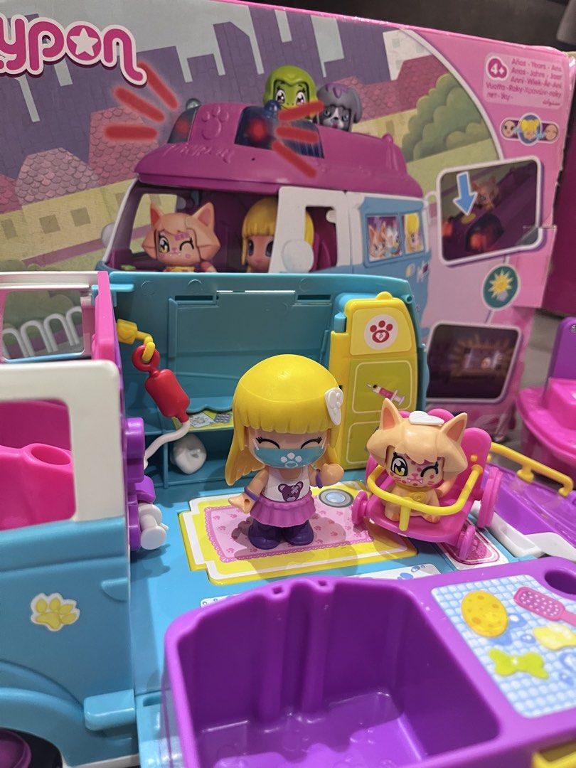 PinyPon Vet Van (Category: Kids Toys) located in Manila. Submitted by oogbe (Listing ID 1460363910, Image 3). Description: PinyPon Vet Van 1.2k - 2 dolls included + 1 pet - working lights - slightly damaged box.