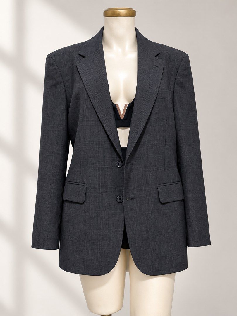 Plaid Gray BF Blazer (Category: Coats, Jackets and Outerwear) located in Taguig. Submitted by vm.co (Listing ID 1460463662, Image 1). Description: Perfect for: * Corporate office wear * Business travel * Smart casual outfits * Rainy or cool weather * Capsule wardrobe * Everyday sophisticated styling Condition: Appears to be in very good preloved condition with no visible major stains, tears, or discoloration in the photo. A light steam will give 