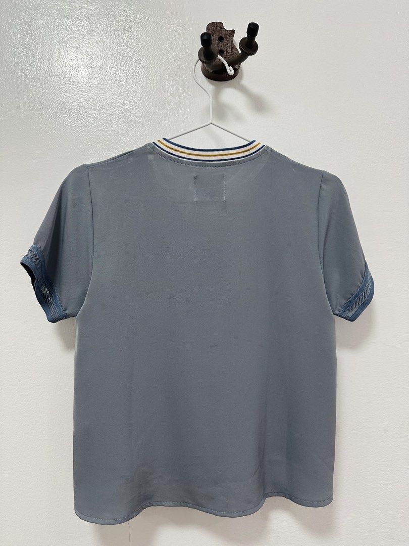 Plains & Prints Blue Blouse (Category: Blouses) located in Paranaque City. Submitted by kokoclosets (Listing ID 1460495794, Image 2). Description: .