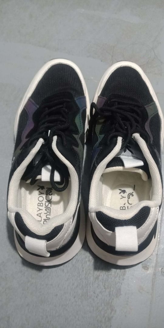 Playboy Physical Sneakers Black White (Category: Sneakers) located in Caloocan City. Submitted by mightyflower.edd5ef (Listing ID 1460453045, Image 1). Description: - Playboy Physical sneakers - Color: Black with white accents - Material: Mesh upper - Features: Reflective details on sides - Closure: Lace-up - Size: 6.5 US / 39 EUR.